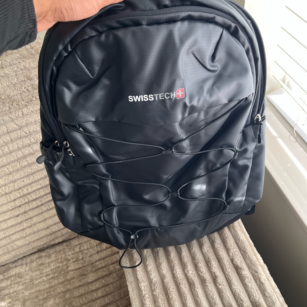 SwissTech Black Backpack - Picture 4 of 7